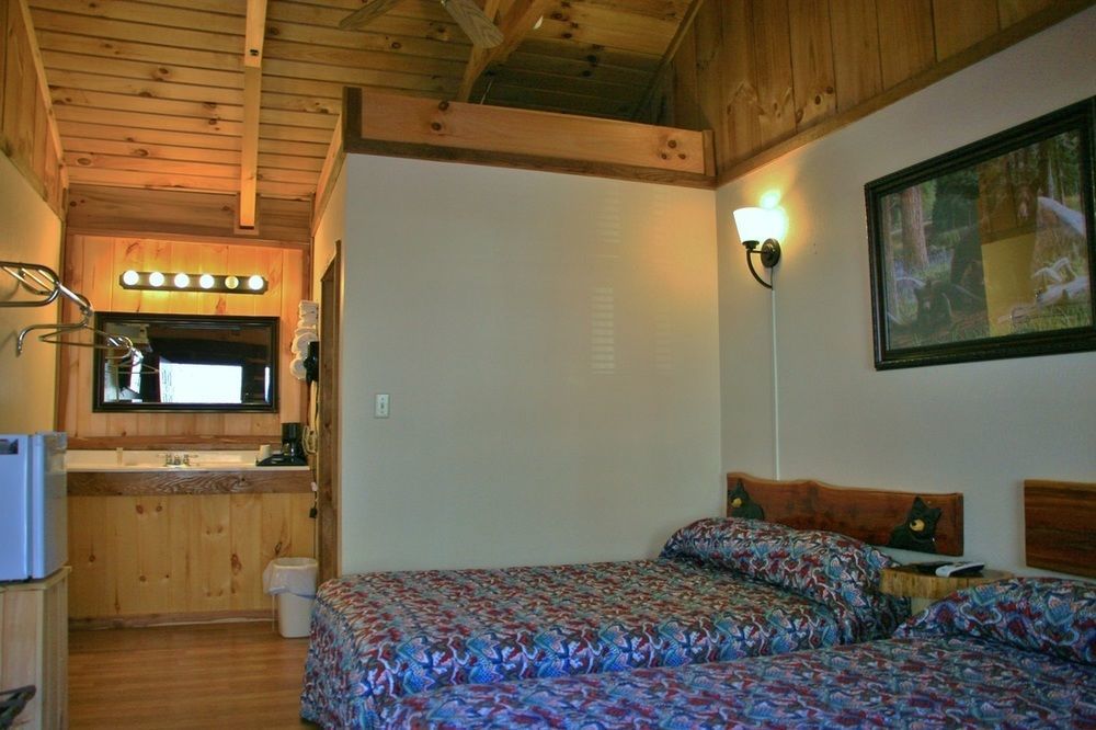 Black Bear Lodge Motel Slade Exterior foto